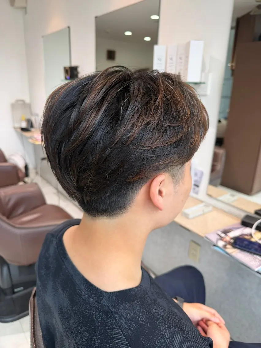 カラー メンズ センターパート メンズ韓国風 韓国マッシュ マッシュ メンズパーマ カット ヘアカラー 大木 拓瑞のヘアスタイル