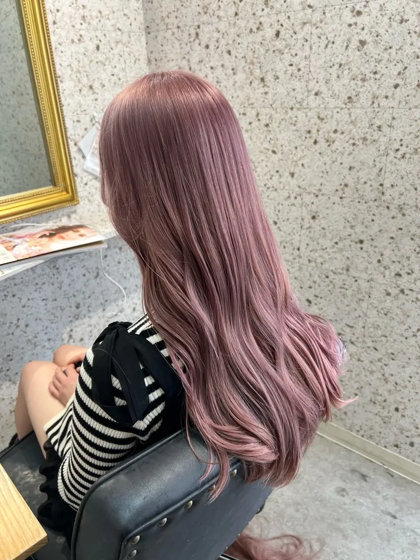 ロング カラー 黒髪 ブリーチ ピンクカラー ヘアカラー Ayaka🩰🎀 ガーリー/暖色♡のヘアスタイル