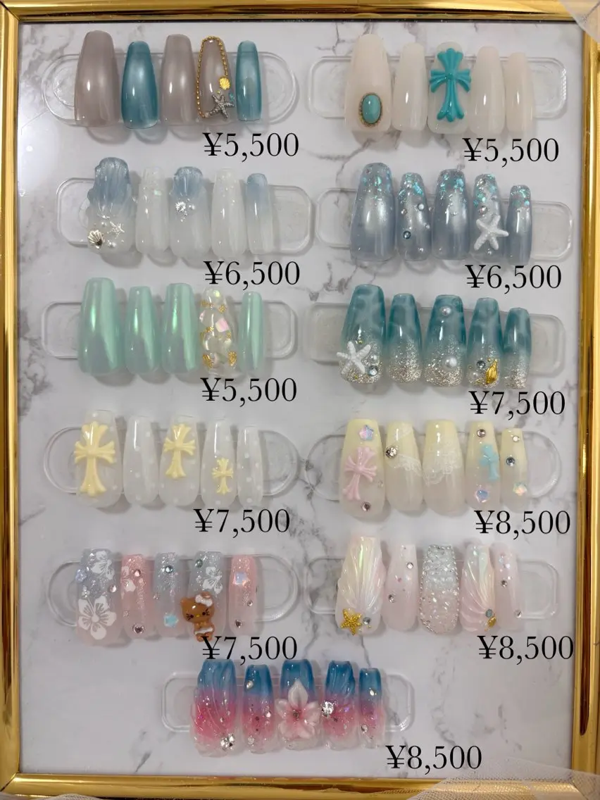 ネイル オーロラネイル ドット キラキラネイル マグネットネイル 夏ネイル ハンドネイル YM nailのネイルデザイン