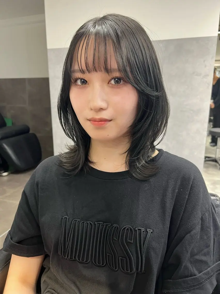 ミディアム カラー 透明感カラー 韓国風ヘア レイヤーカット 似合わせカット 小顔カット ヘアカラー トリートメント 透明感/レイヤー 🇰🇷tomonaのヘアスタイル