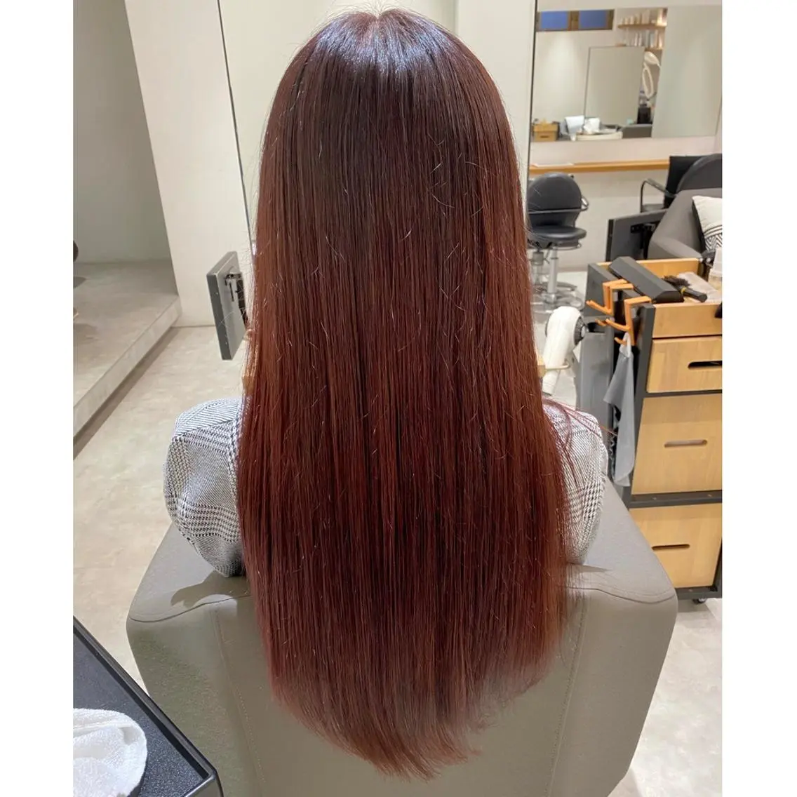 ロング カラー ヘアアレンジ ブラウンカラー ピンクカラー ピンクブラウン 小國 綾かのヘアスタイル