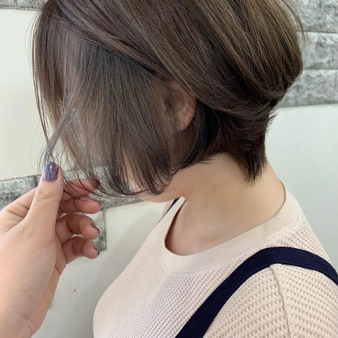 ショート カラー 薄田 珠美のヘアスタイル