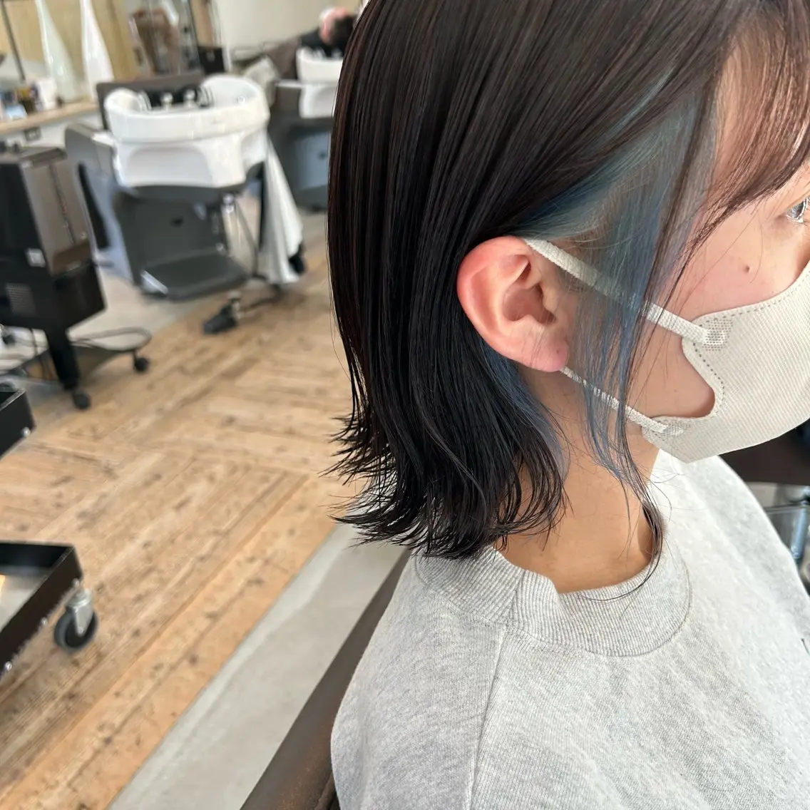 ミディアム カット ヘアカラー 綿貫 美雪のヘアスタイル
