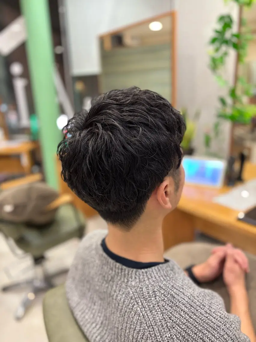 メンズ カット💇♂️+ パーマ + 炭酸Tr ✨の写真