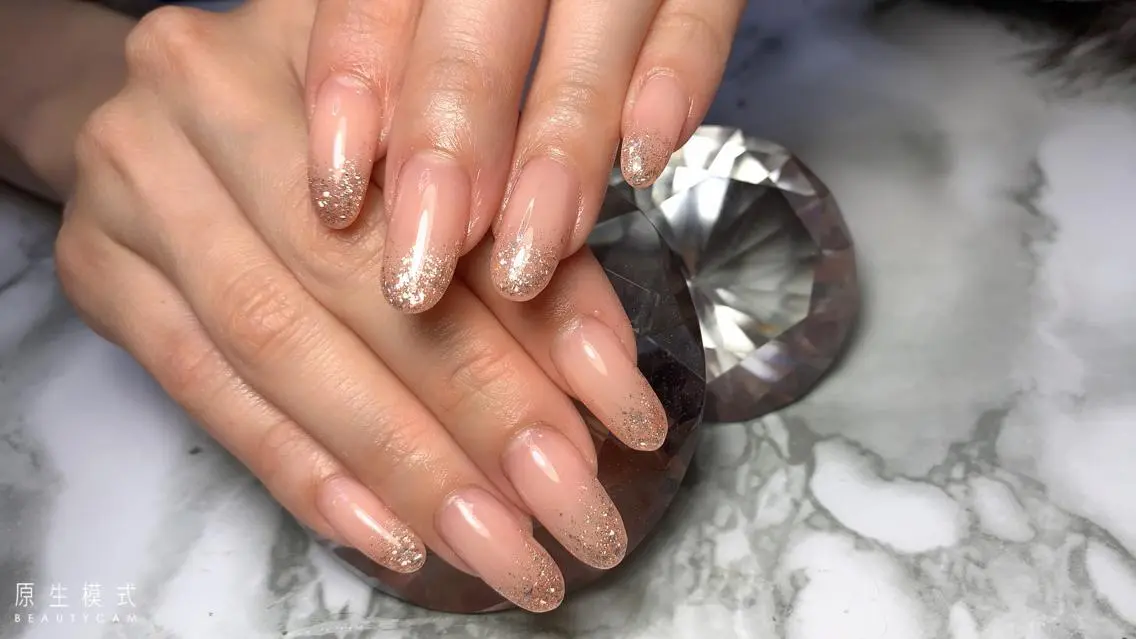 ネイル ゴージャス グラデーション ラメ(グリッター) ラメグラデーション Lilas Nailのネイルデザイン