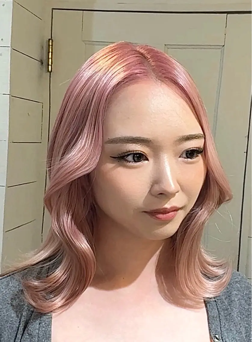 ミディアム ヘアカラー 岡山ハイトーン/ 透明感カラー/赤木雅のヘアスタイル