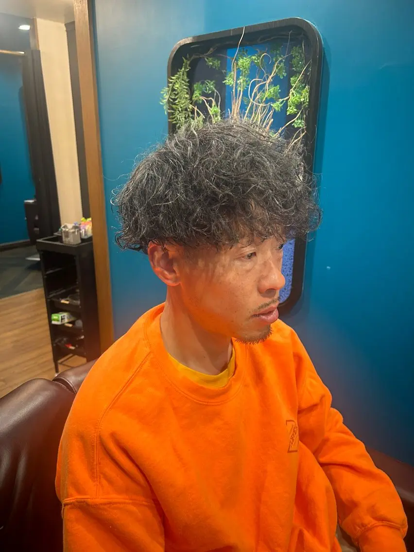 ミディアム パーマ 雫石 憲資のヘアスタイル