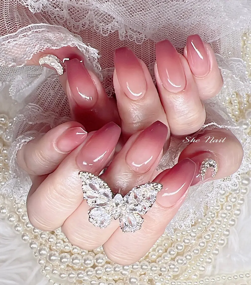 🌸ミニモ限定✨カラーグラデーション✨ソフトジェルオフ無料、ケア込みの写真
