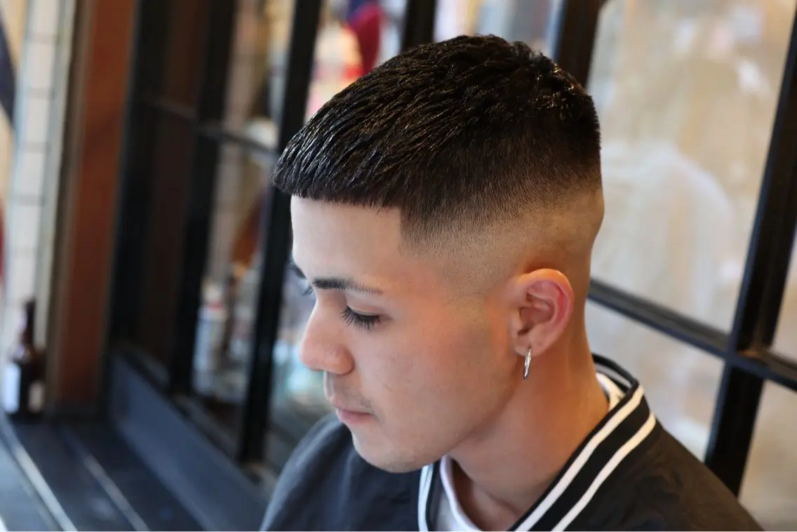 メンズ フェードカット 断髪刈舞 STAFFのヘアスタイル