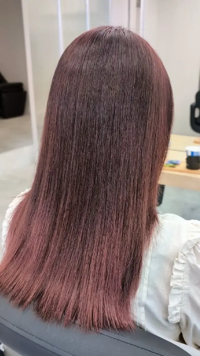セミロング カラー ベージュカラー ブリーチ グラデーションカラー ミルクティーベージュ ピンクカラー ヘアカラー トリートメント ✨デザインカラー✨ 中澤秀章のヘアスタイル
