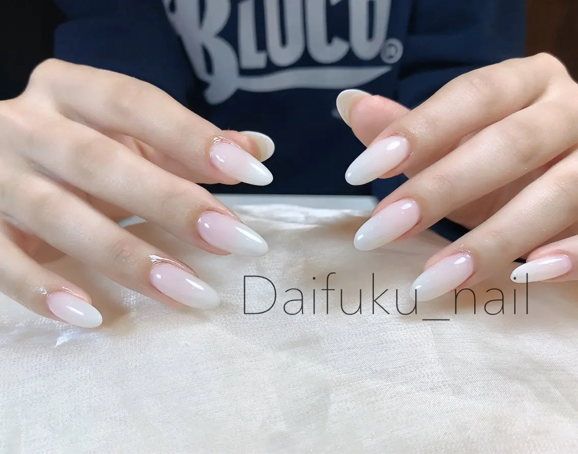 セミロング ハンドネイル Daifuku nailsのネイルデザイン