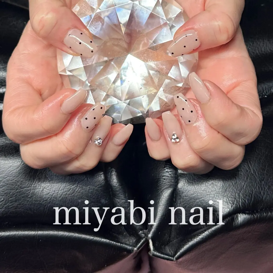 ネイル アートネイル ドット ジェルネイル 持ち込み シンプルネイル ハンドネイル miyabi nail 桂川駅近くのネイルデザイン