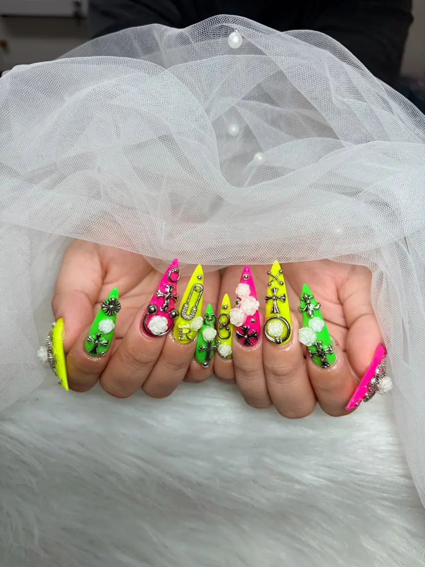 ネイル アートネイル 長さ出し ジェルネイル 韓国ネイル マグネットネイル ハンドネイル Cloudy Chan Nailのネイルデザイン