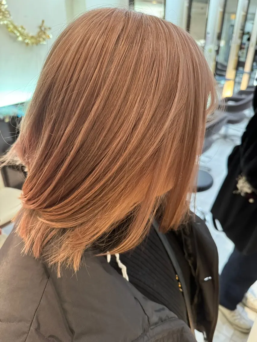 ミディアム カラー ヘアアレンジ ブリーチ デザインカラー ダブルカラー グレージュ ハイライトカラー カット ヘアカラー トリートメント 目黒 碧人のヘアスタイル