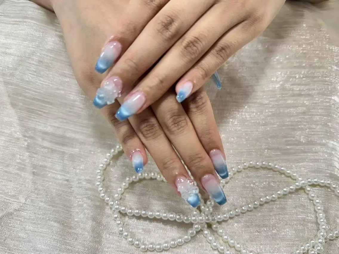 ネイル Alra アルラのネイルデザイン