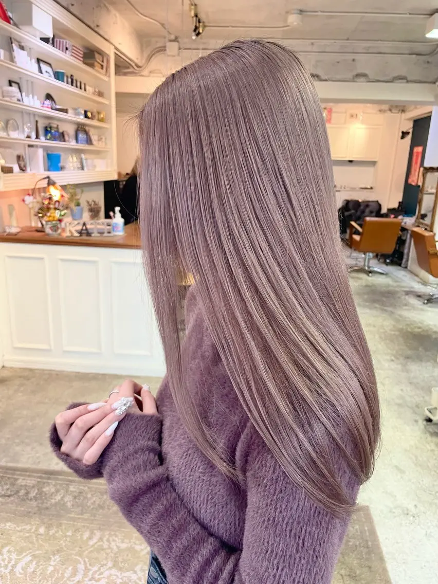 セミロング カラー ヘアアレンジ ベージュカラー ラベンダーカラー ラベンダーベージュ ヘアカラー トリートメント 山崎 澪 レイヤーカット/大宮のヘアスタイル