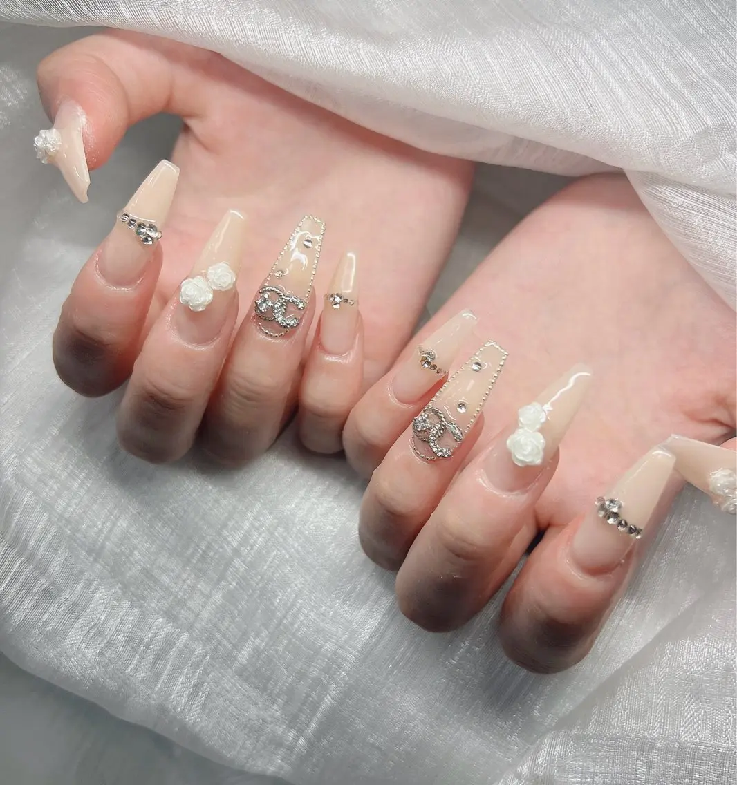 ネイル ハンドネイル Lee Nailsのネイルデザイン