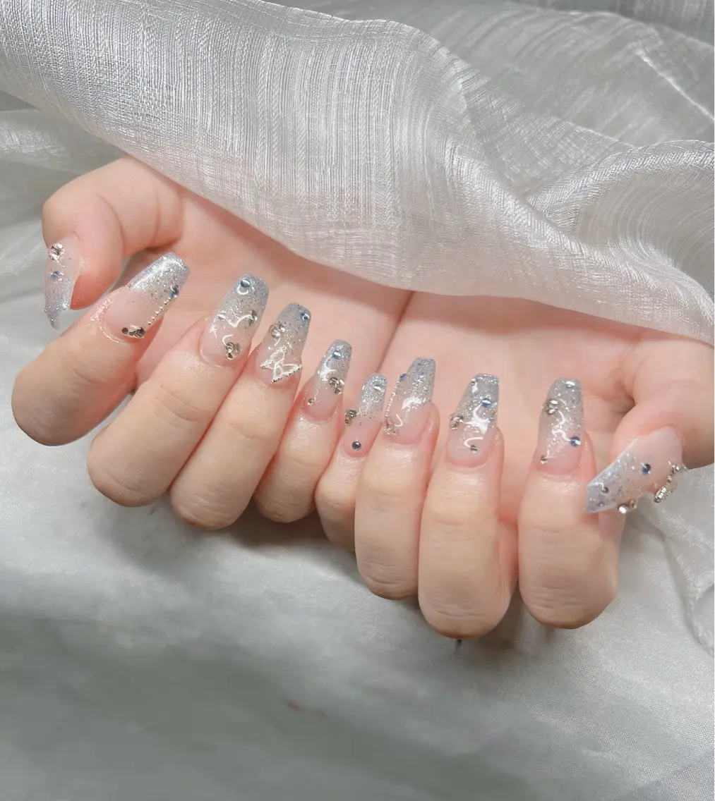 ネイル ハンドネイル Lee Nailsのネイルデザイン