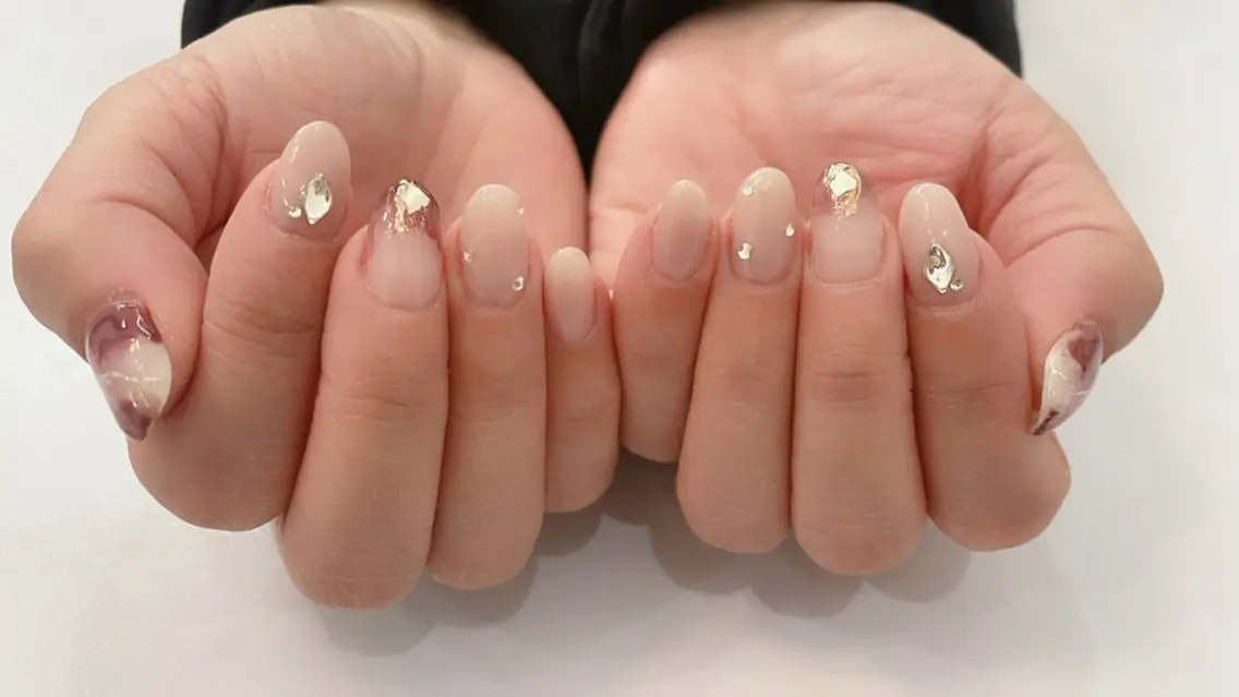 定額ネイルBプラン(アート4本)オフ込みの写真