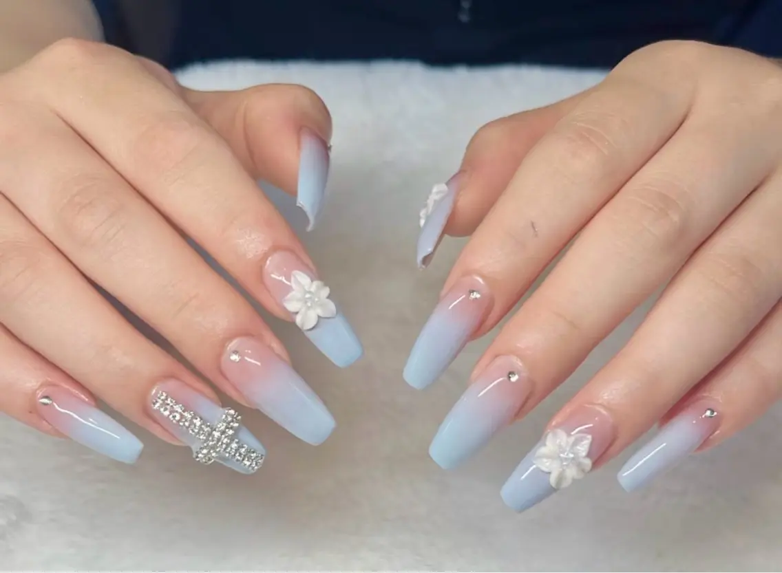 ネイル オーロラネイル べっ甲ネイル チークネイル 成人式 長さ出し ハンドネイル ハンドケア For you. Nail Salonのネイルデザイン