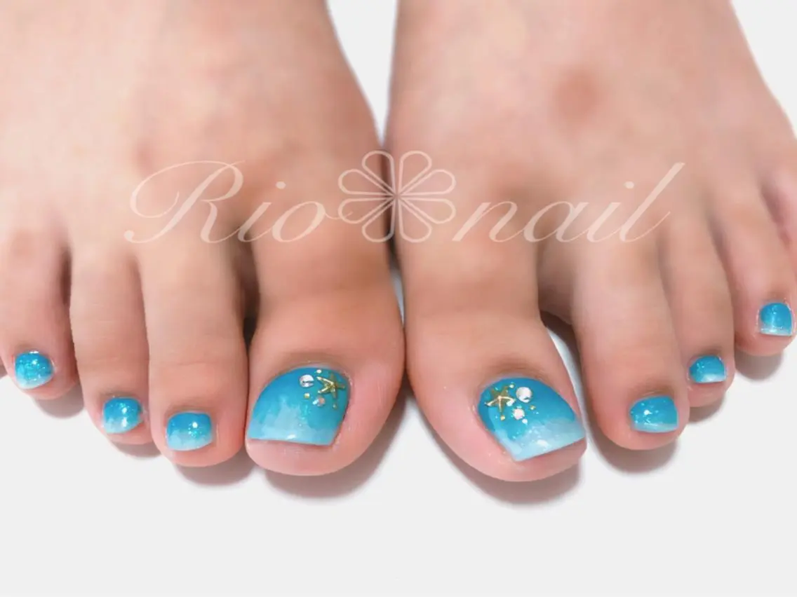 ネイル フットネイル nailsalon linneのネイルデザイン