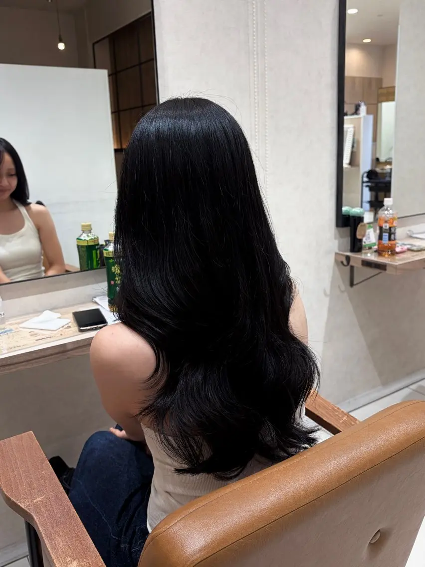 ロング ロングレイヤー レイヤーカット ロング カット ヘアカラー ⭐️うる艶カラー 募集　まゆ⭐️のヘアスタイル
