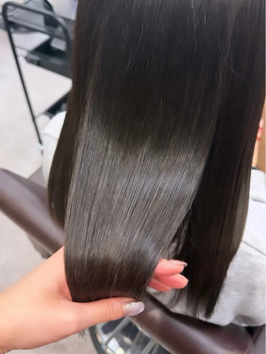 セミロング 髪質改善 トリートメント カット トリートメント ニシカワ ユズミのヘアスタイル