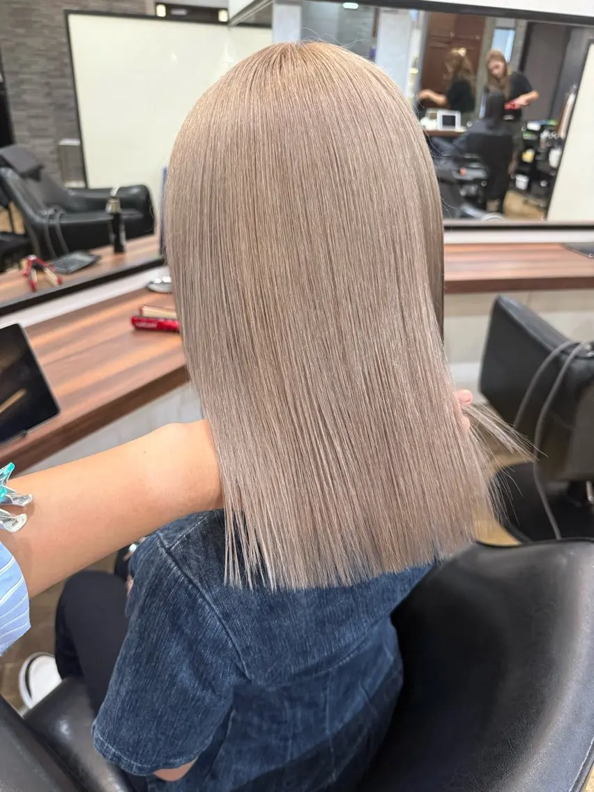 ロング カラー シールエクステ バレイヤージュ ベージュカラー ブリーチ ケアブリーチ ヘアカラー 大阪梅田/レイヤー/ ハイライト/yuuのヘアスタイル