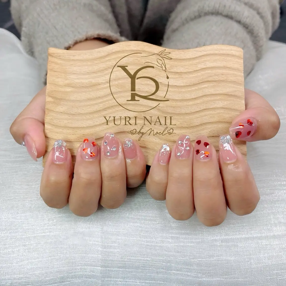 ネイル チークネイル フットネイル フレンチネイル 韓国ネイル マグネットネイル ハンドネイル フットネイル ハンドケア YURI Nail NARITAのネイルデザイン