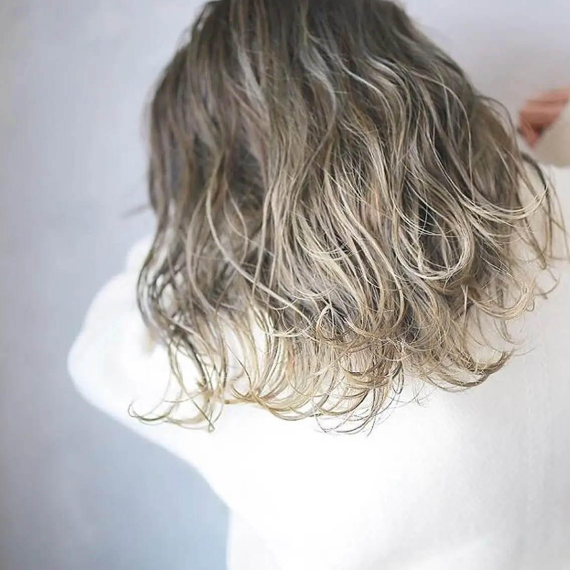 セミロング カラー カット ヘアカラー トリートメント 坂本 裕介のヘアスタイル