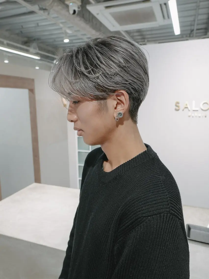 ショート カラー メンズ メンズバレイヤージュ バレイヤージュ レイヤーカット 鈴木/ボブ/ ミルクティー/ピンクのヘアスタイル