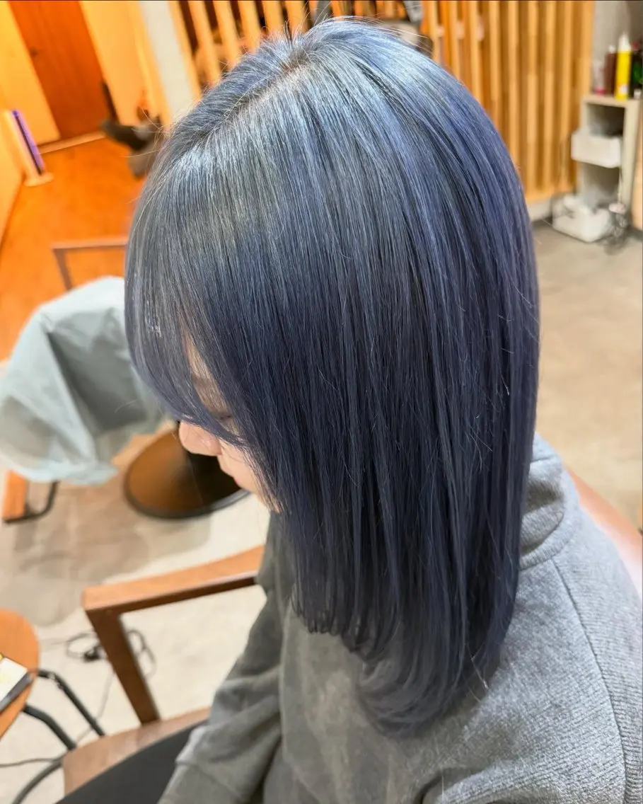 カラー ヘアカラー Bish Yanaのヘアスタイル
