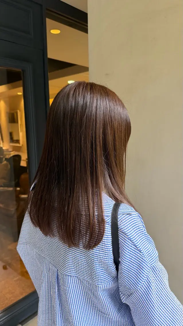 ミディアム カラー 小松 陽香のヘアスタイル