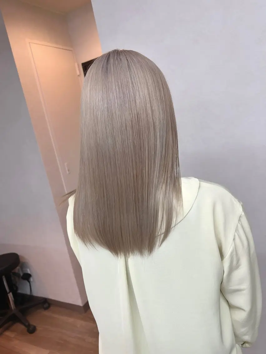 ロング カラー ブリーチ ケアブリーチ ダブルカラー ハイライトカラー インナーカラー カット ヘアカラー 🌷かわばた めい🌷のヘアスタイル