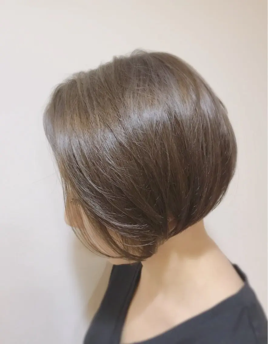 ショート カラー 小田桐 雅和のヘアスタイル