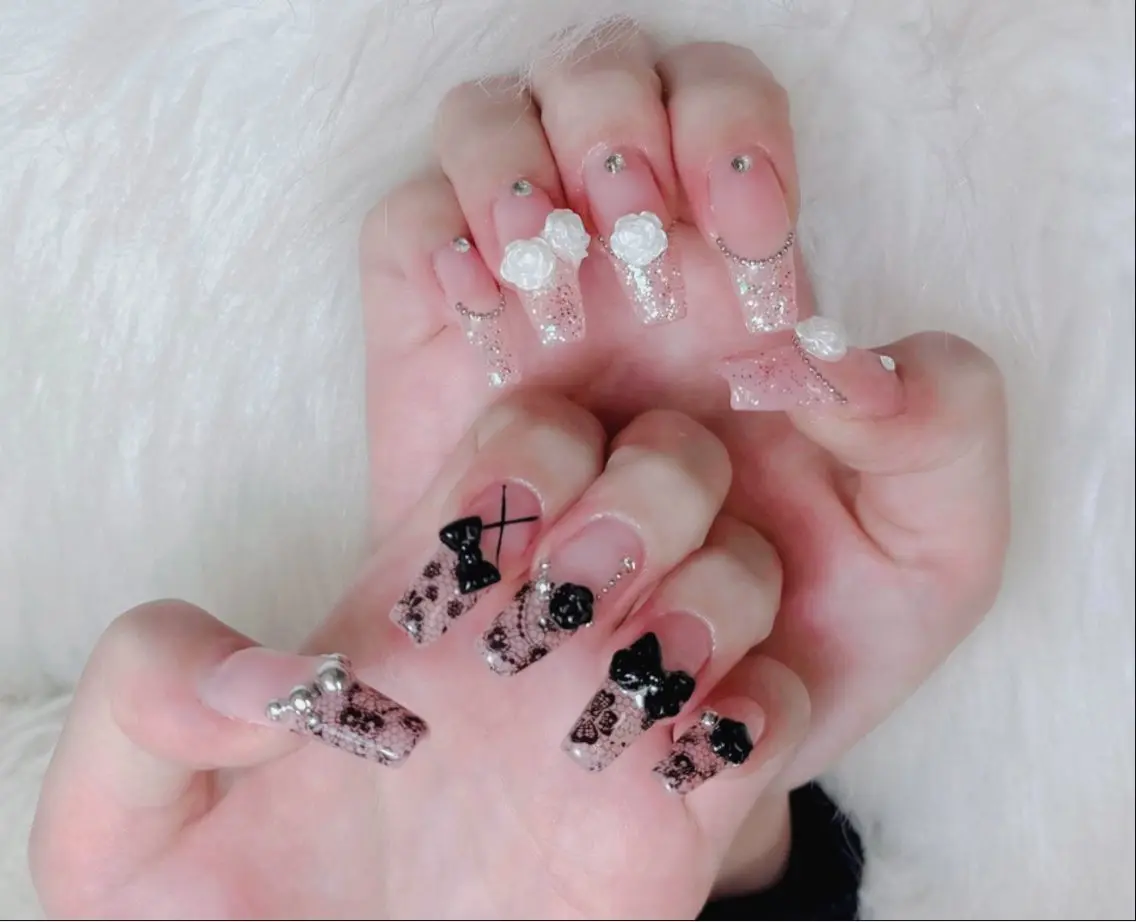 ネイル 成人式 ロングネイル マグネットネイル 大理石ネイル(マーブル) リボン ハンドネイル Amee Nail Salonのネイルデザイン