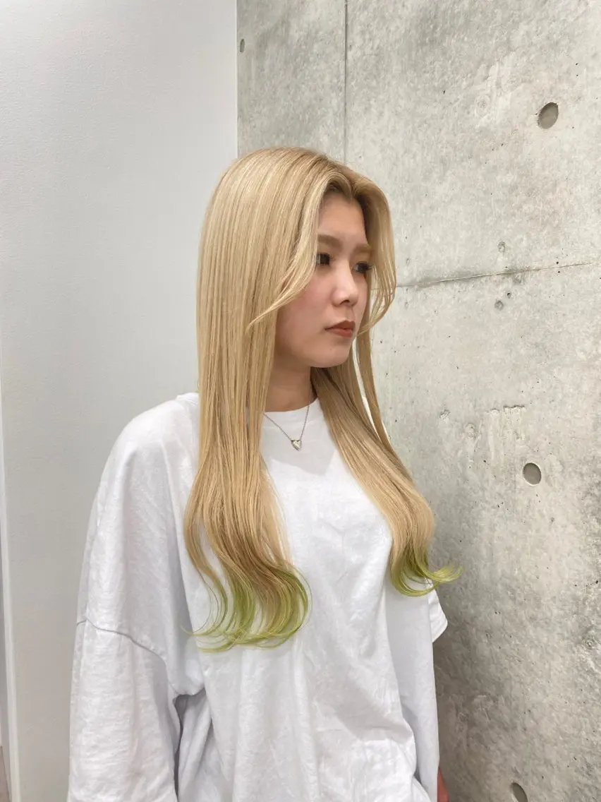 ロング カラー ベージュカラー ヘアカラー トリートメント 🌱ブリーチ・透明感 カラー/mapi🦭のヘアスタイル