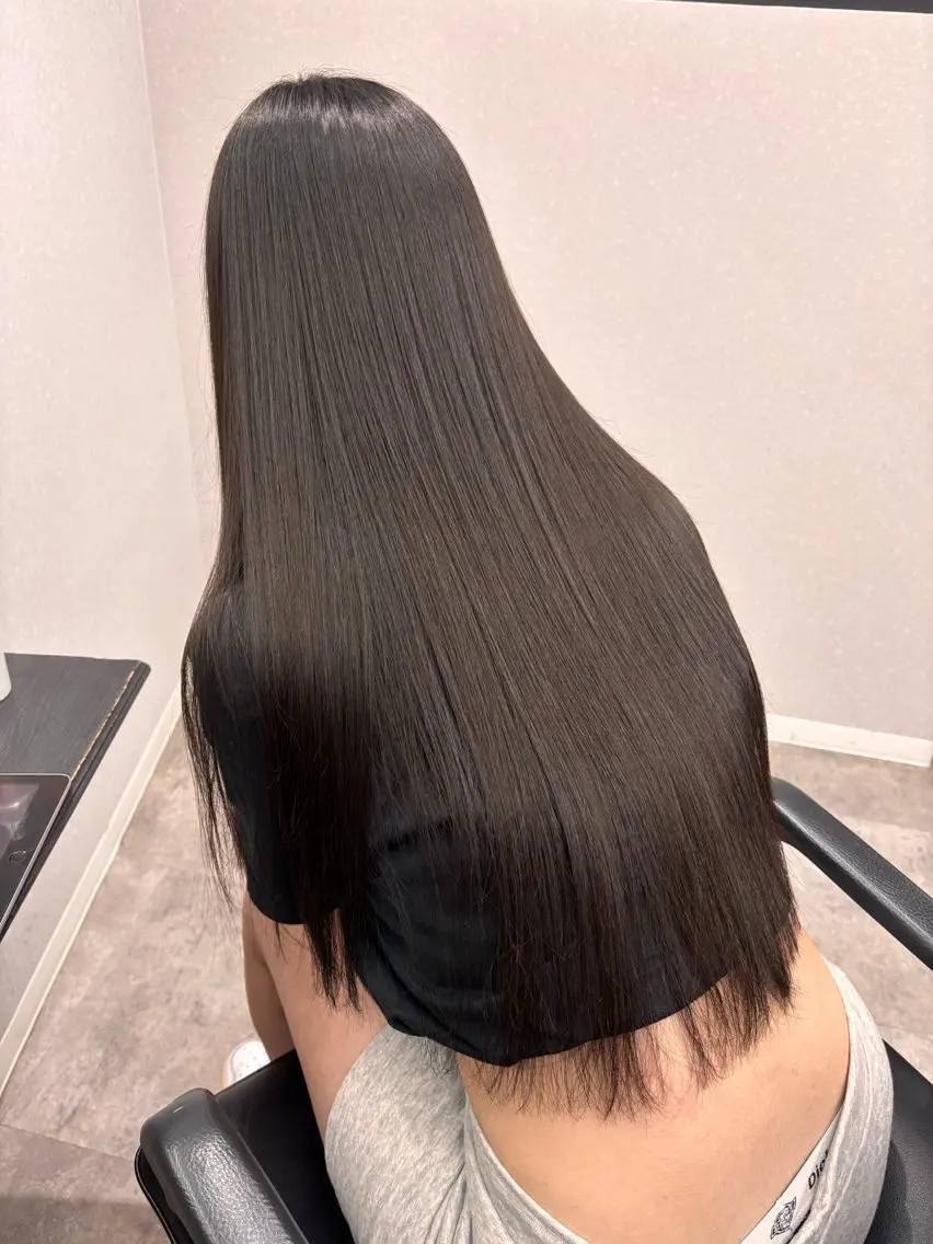 ロング カット トリートメント N° jillva 腰山 菜々美のヘアスタイル