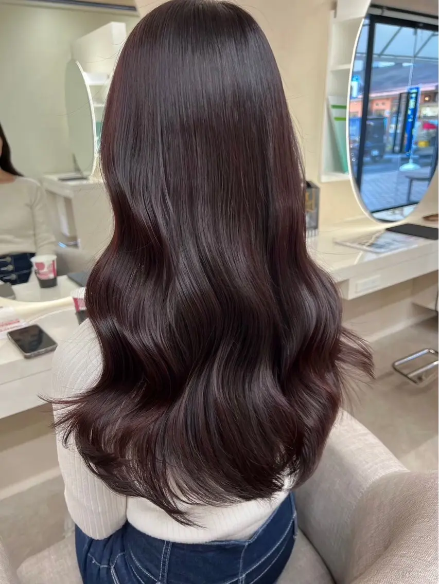 セミロング カット ヘアカラー 佐藤 菜穂のヘアスタイル