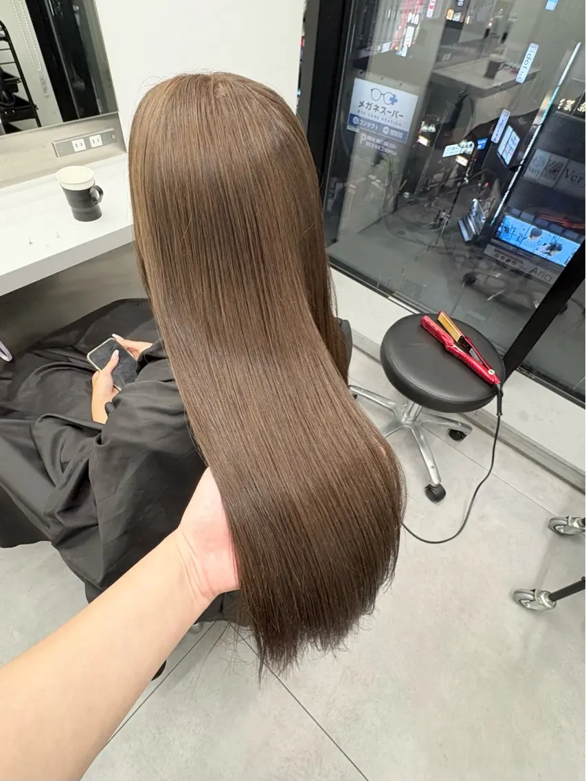 ロング カラー ベージュカラー ブリーチ ダブルカラー ブリーチなしカラー ヘアカラー 天野 利咲のヘアスタイル