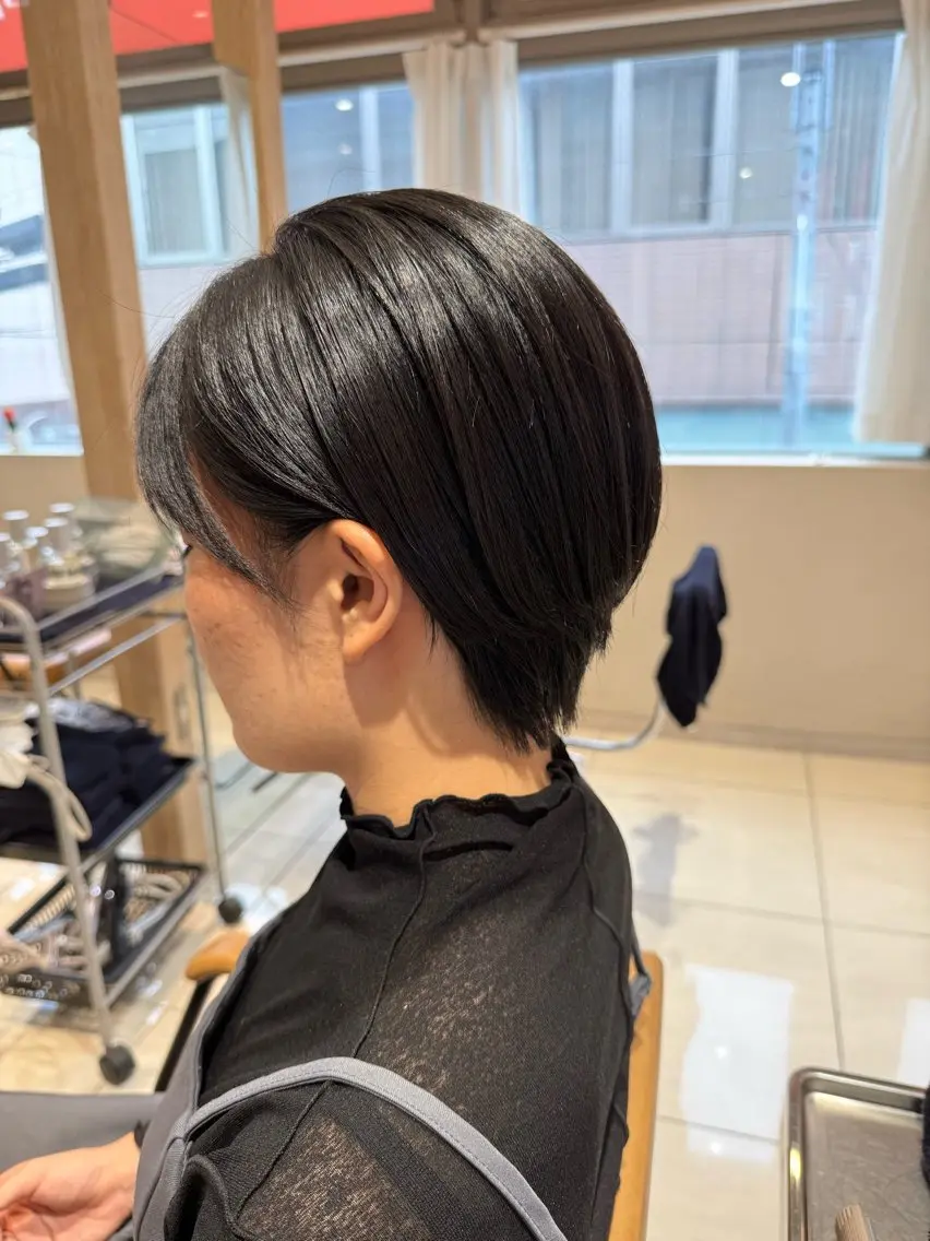 ショート カット 🤍ツヤ髪🤍 エリカワネオのヘアスタイル