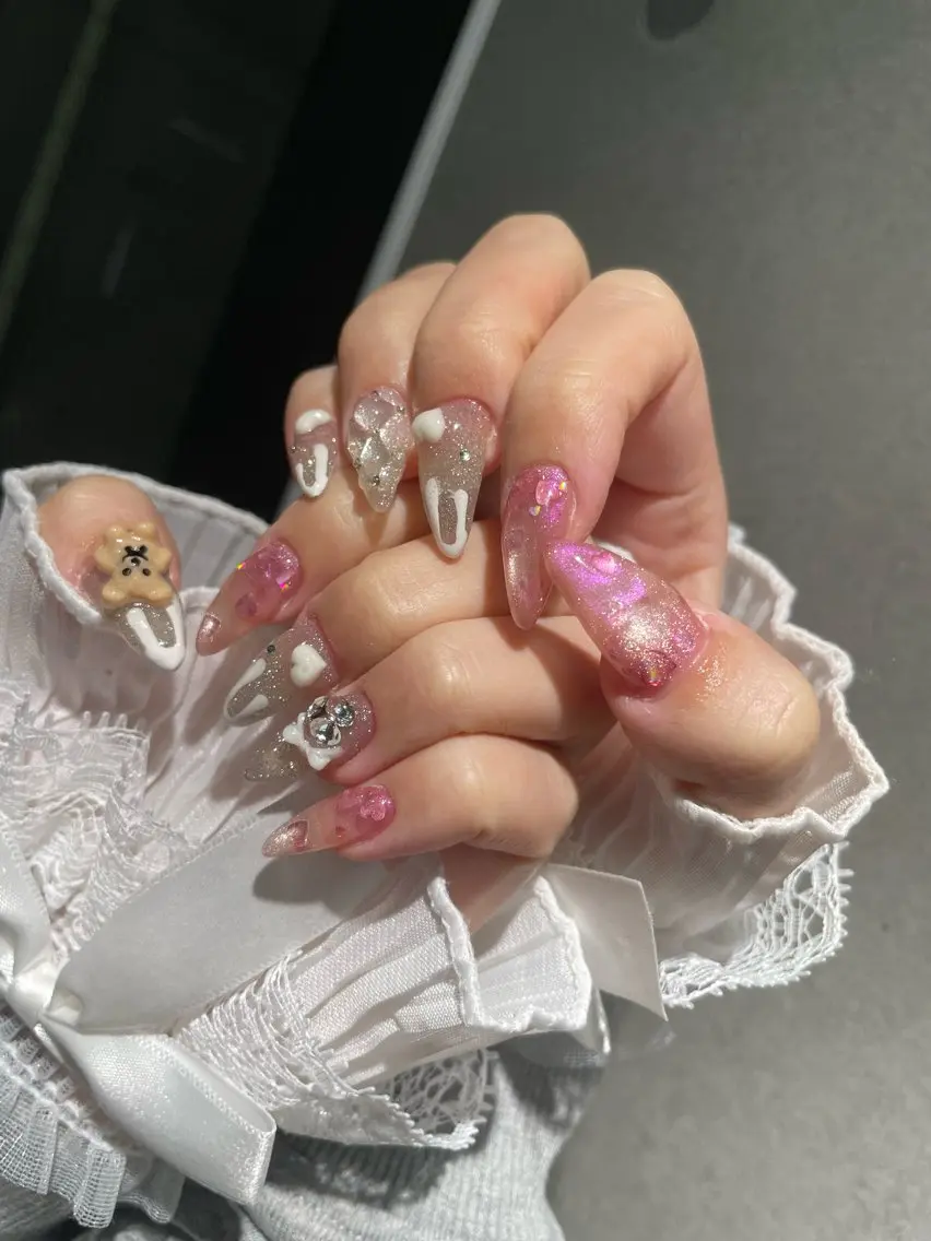 ネイル ハンドネイル I-nail Moeのネイルデザイン