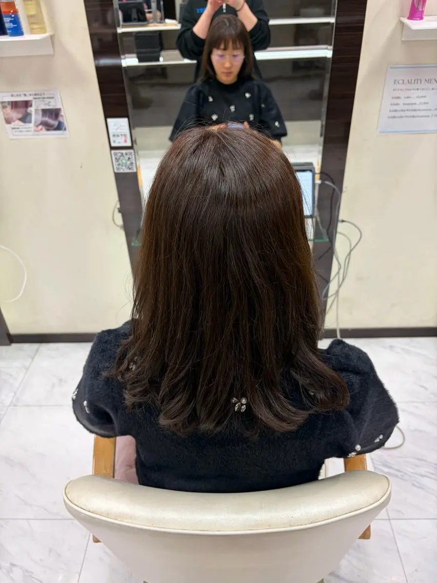 セミロング カラー ブラウンカラー ナチュラルブラウン ヘアカラー 旗手 沙和のヘアスタイル