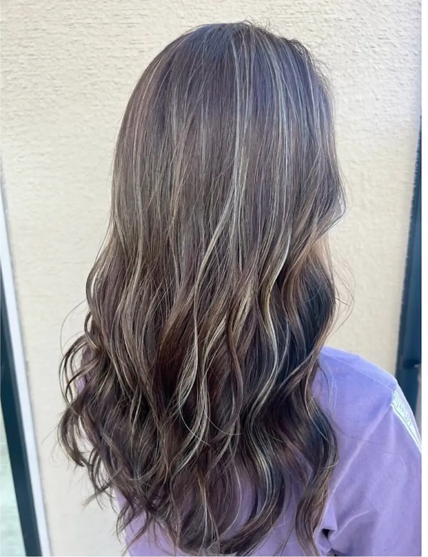 カラー tomo MiND HAiRのヘアスタイル