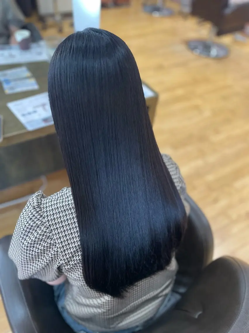 ロング カラー ブラウンカラー ダークブラウン カット ヘアカラー トリートメント 濱口 由華のヘアスタイル