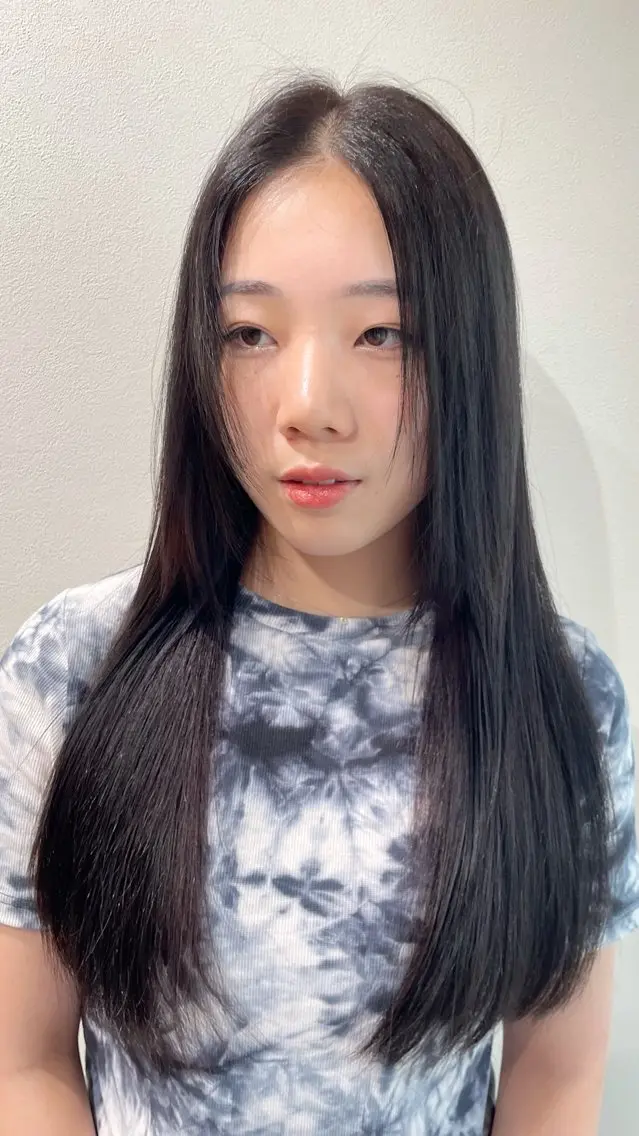 ロング カラー コトミ【メンズ】 【曲がる縮毛矯正】のヘアスタイル
