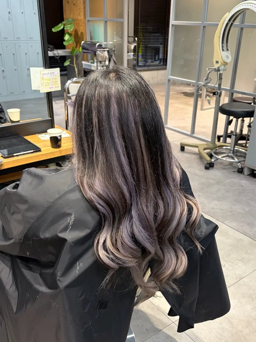 ロング カラー リナ⚡️ newi池袋のヘアスタイル
