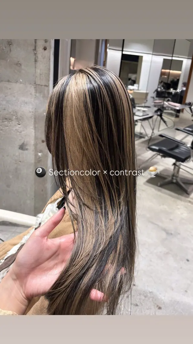 ロング カラー ベージュカラー 黒髪 デザインカラー ホワイトベージュ レイヤーカット カット ヘアカラー トリートメント 艶カラー/レイヤー 🦋AKARI🦋のヘアスタイル