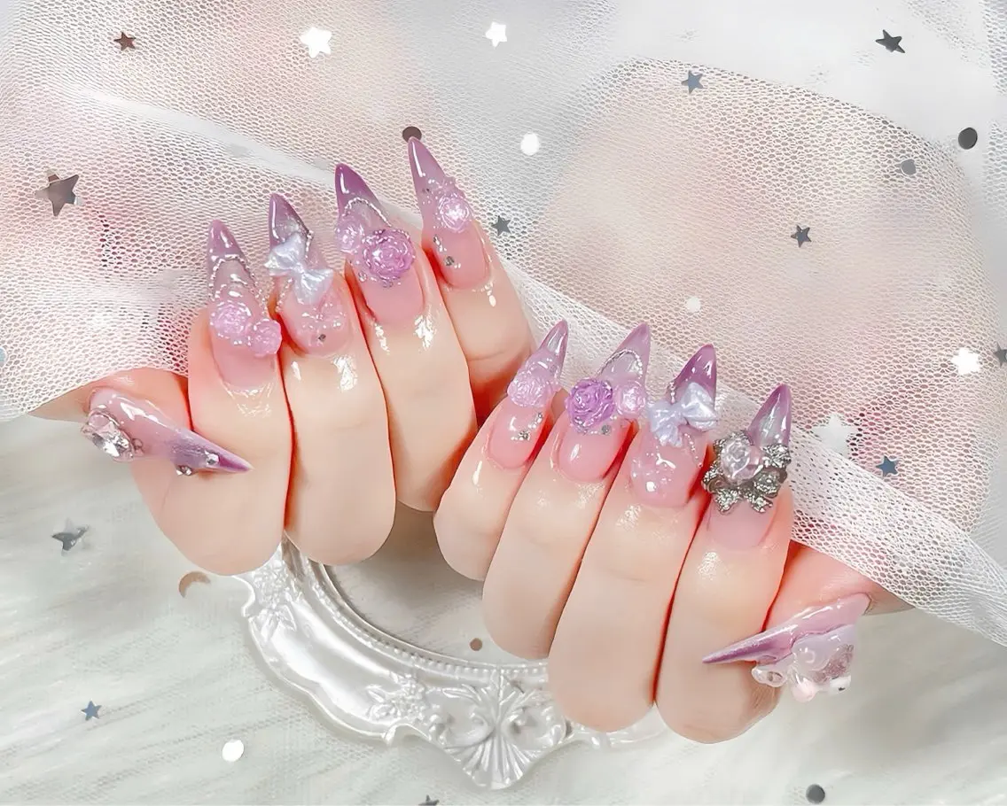 ネイル チークネイル 長さ出し フレンチネイル ジェルネイル グラデーション ハンドネイル THANHTHANH NAILのネイルデザイン