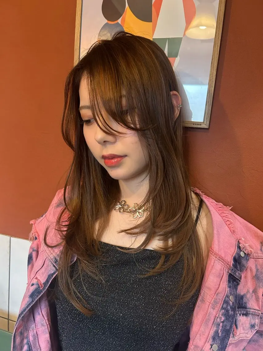 ロング レイヤーカット カット カリン| debut泡瀬店のヘアスタイル